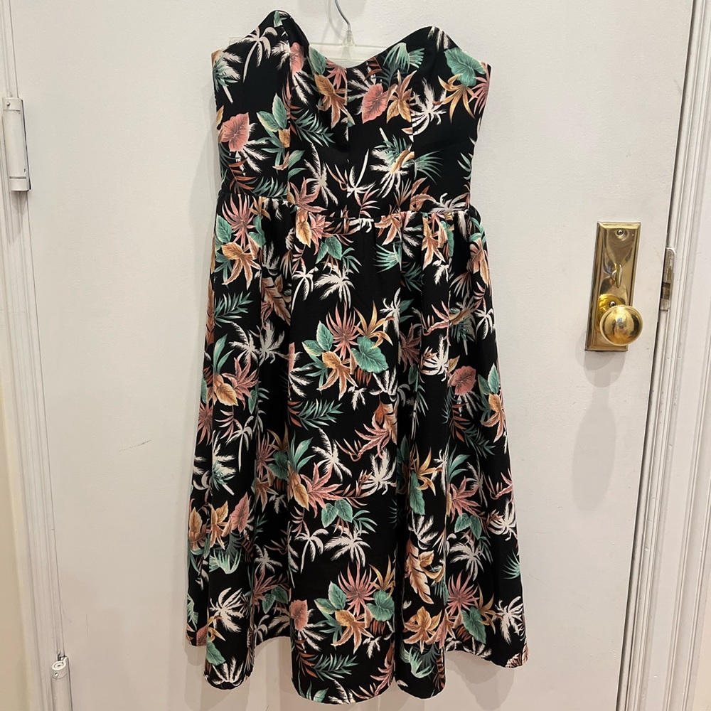 Love Sadie Sweetheart Strapless Black Tropical Floral Dress - Fit & Flare
